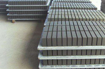 <a href=http://m.buylight.cn/ target=_blank class=infotextkey>免燒磚托板</a>