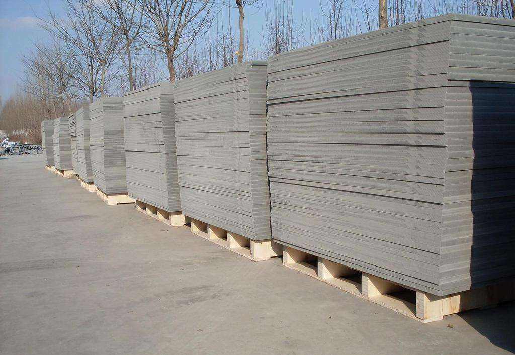 <a href=http://m.buylight.cn/zjtb/ target=_blank class=infotextkey>PVC磚機托板</a>