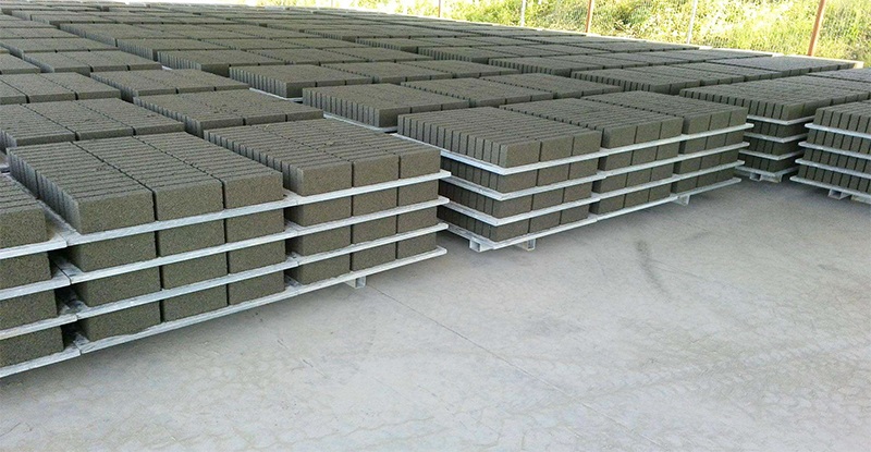 PVC<a href=http://m.buylight.cn/ target=_blank class=infotextkey>空心磚托板</a>